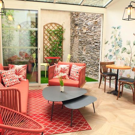 Logis Hotels- Hotel Marguerite D'Anjou Angers Chateau Bagian luar foto